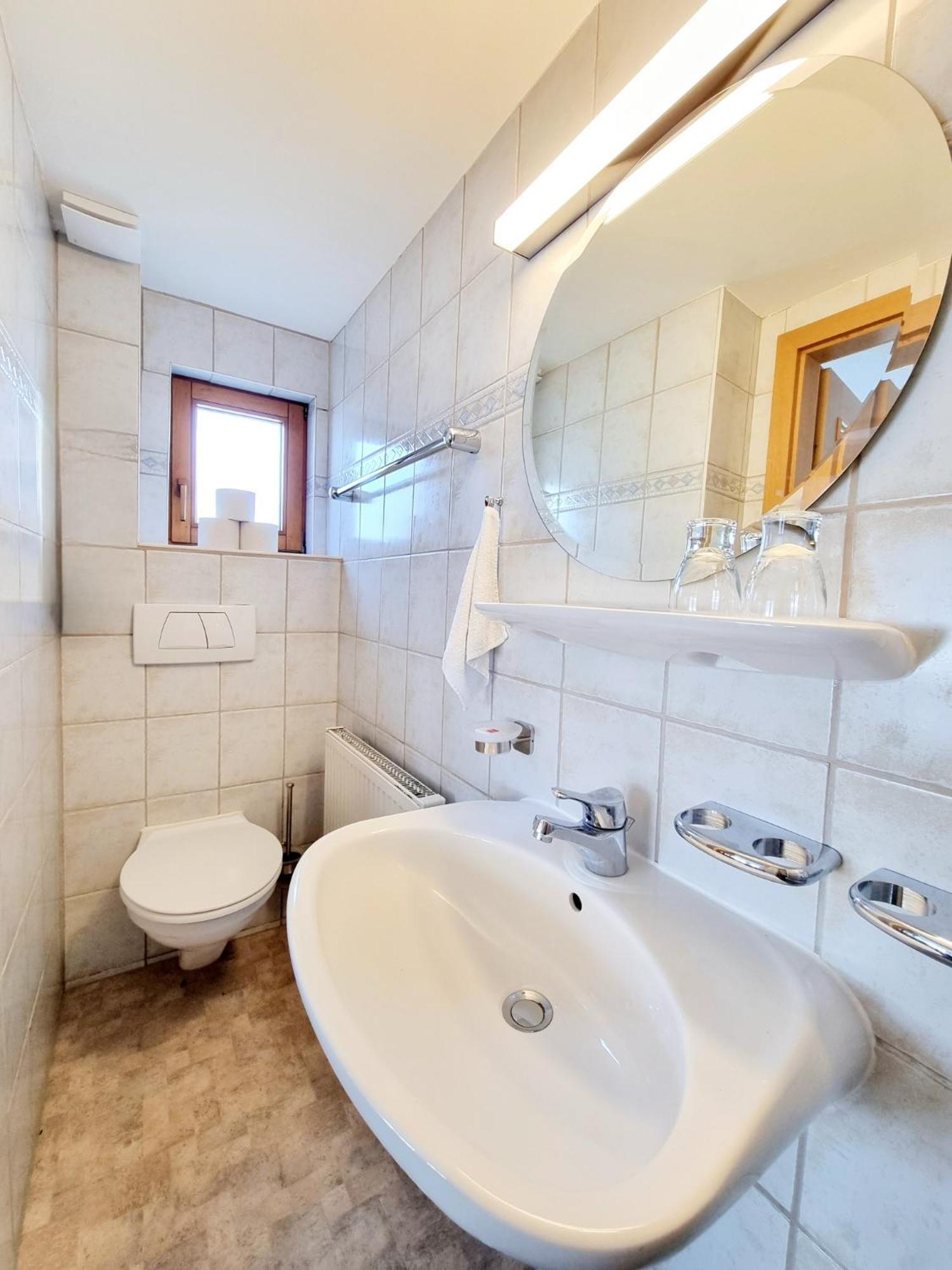 Das Bergfried - Urlaub Zentral Und Ruhig! Apartment Riezlern Room photo